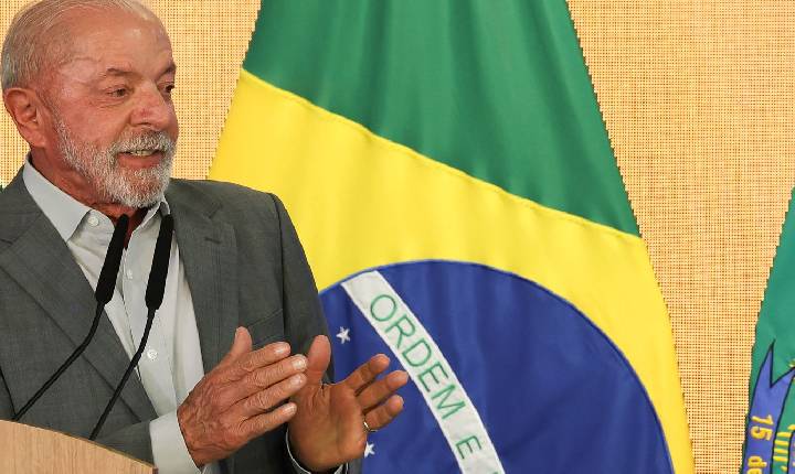 Após vitória nas urnas, Lula vai retomar viagens internacionais