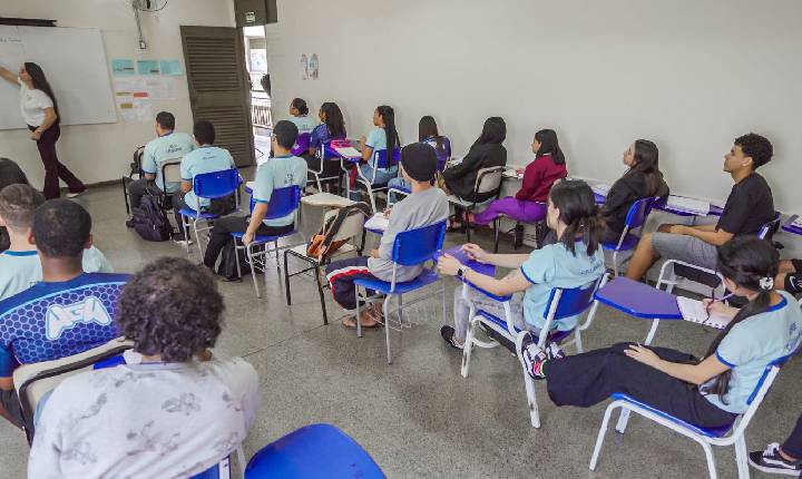 Pé-de-Meia começa a pagar quinta parcela de frequência nesta segunda