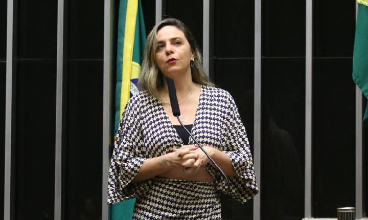 Projeto proíbe governo de comprar papel com celulose branqueada