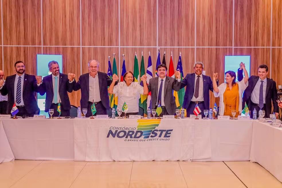 Rafael Fonteles toma posse como presidente do Consórcio Nordeste