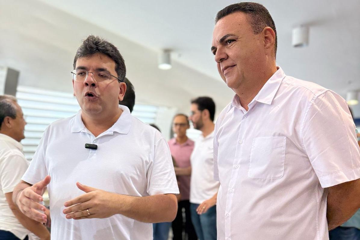 Prefeito Rogério Castro recepciona Governador Rafael Fonteles e comitiva no Aeroporto Serra da Capivara
