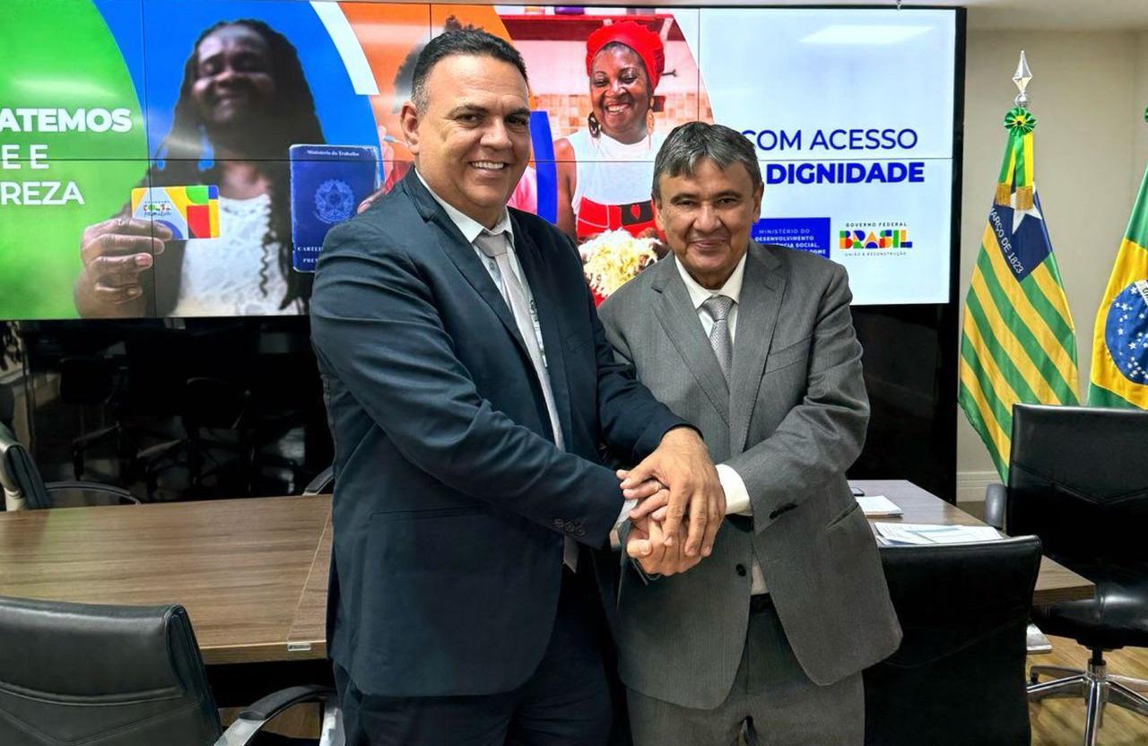 Em Brasília, prefeito Rogério Castro se reúne com ministro e garante mais recursos para Assistência Social de São Raimundo Nonato