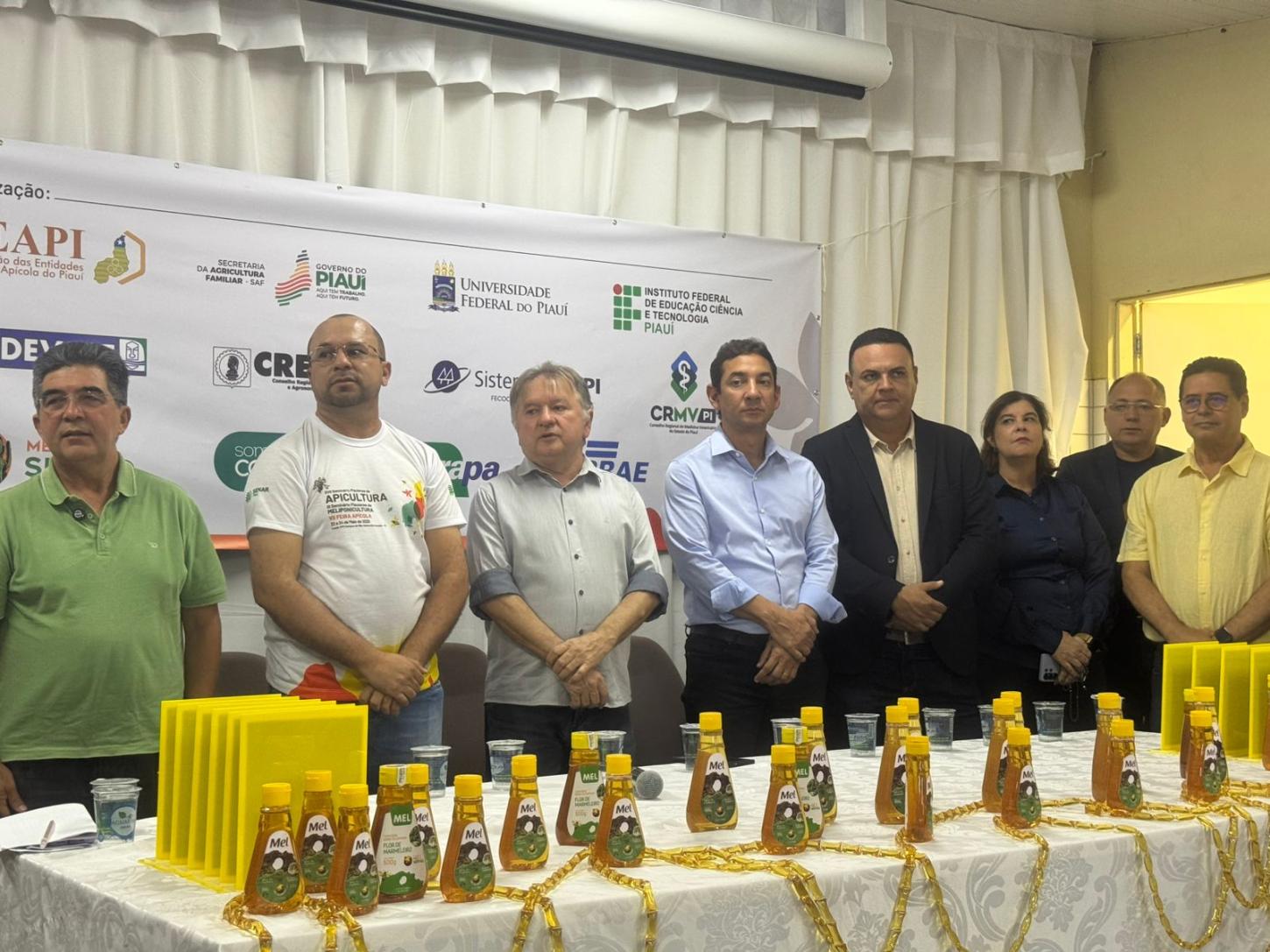 São Raimundo Nonato sedia Seminário Piauiense de Apicultura e Meliponicultura