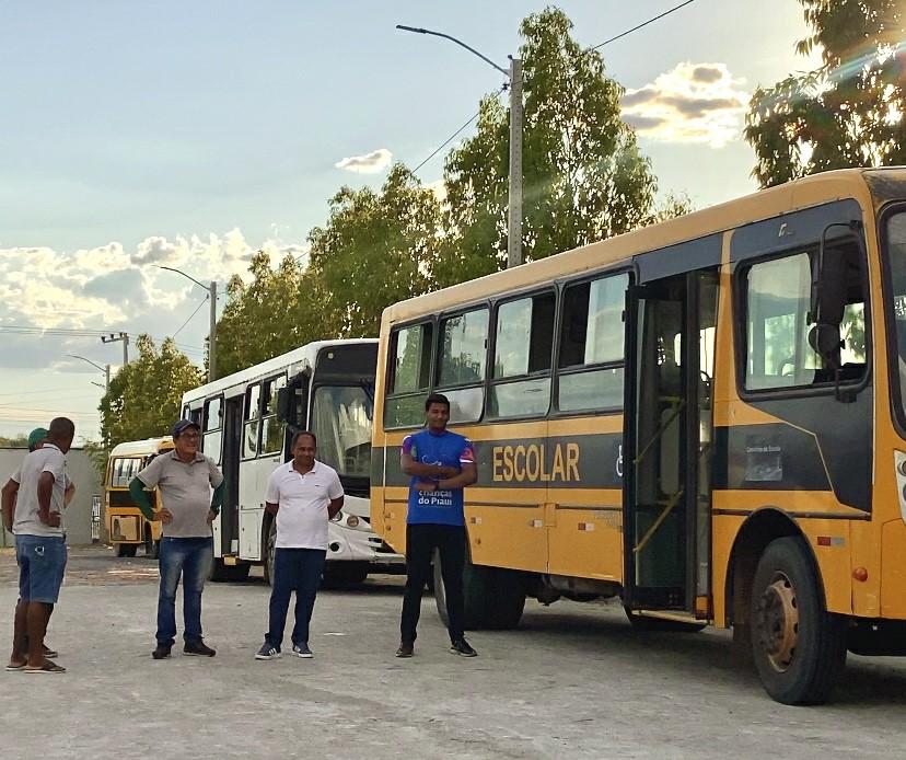 Transporte escolar da rede municipal de ensino de São Raimundo Nonato ganha GPS para acompanhamento de rotas