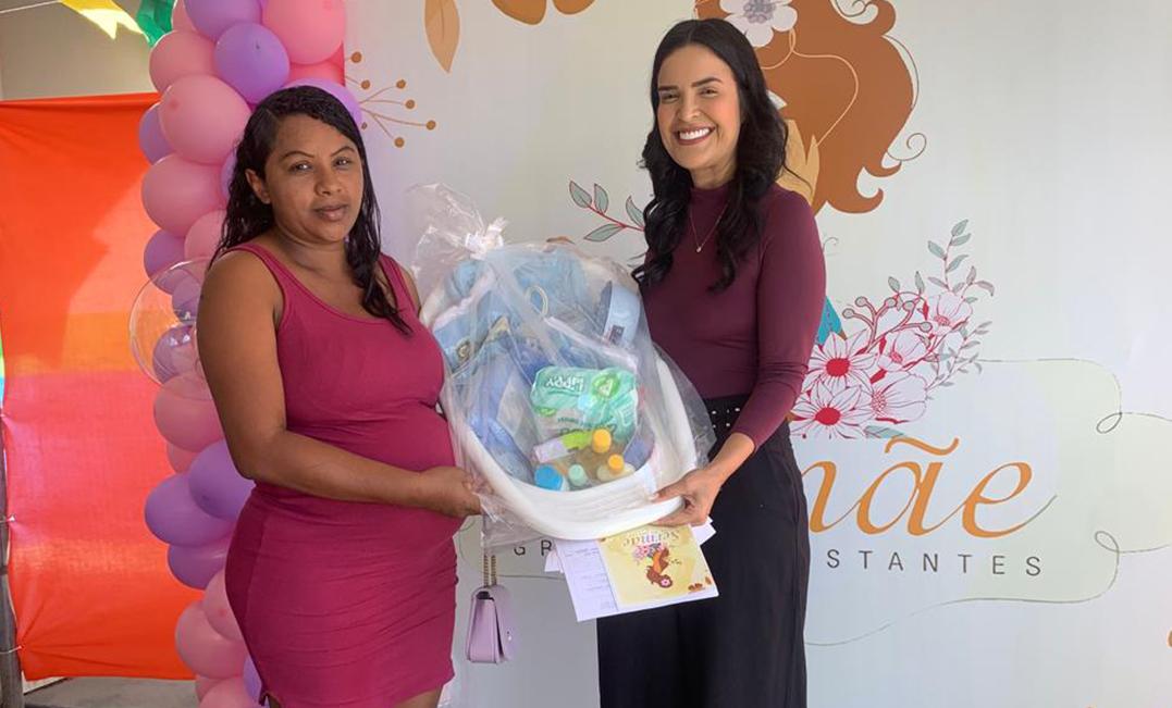 Assistência Social realiza encontro e entrega kits natalidade para gestantes