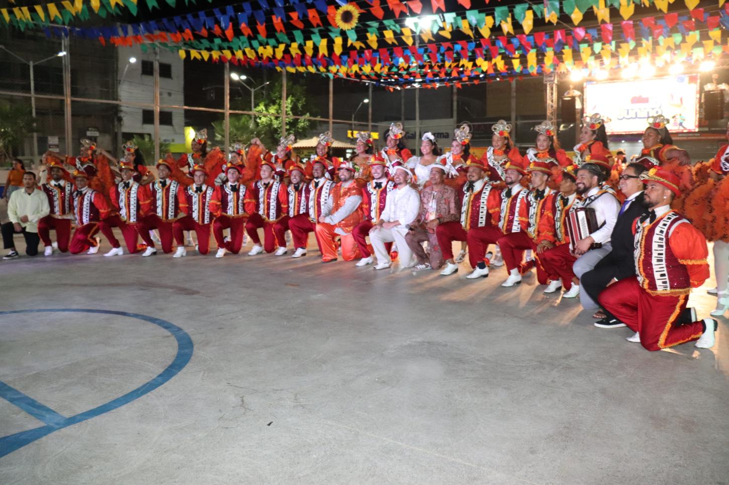 Fotos da apresentação da Junina Brilho de Sol na 1ª noite do 