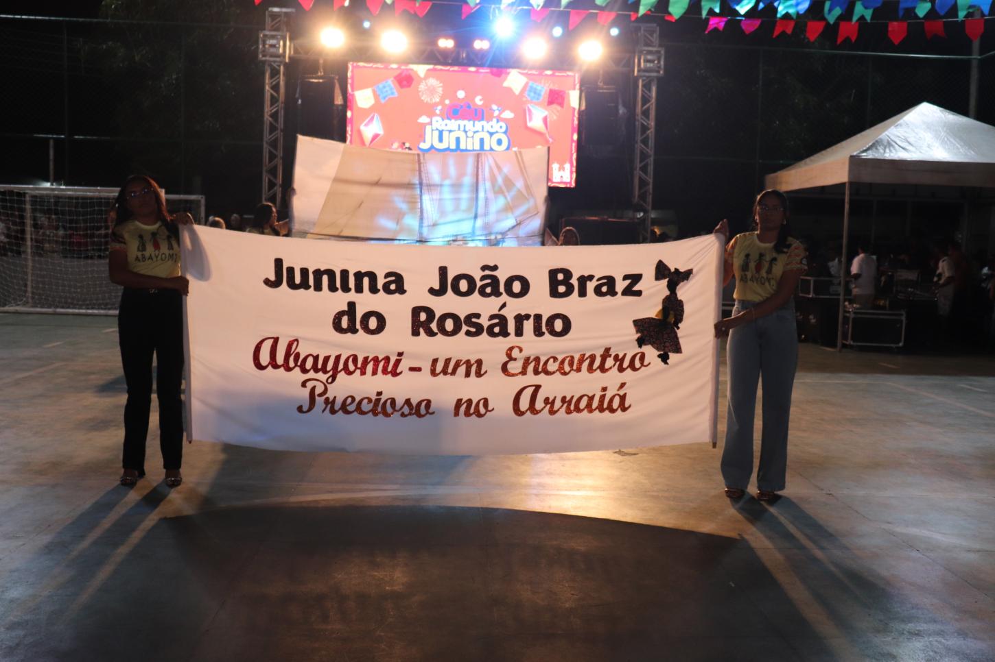 Fotos da Apresentação do Arraiá da U.E João Braz do Rosário, na Quadra do bairro Gavião