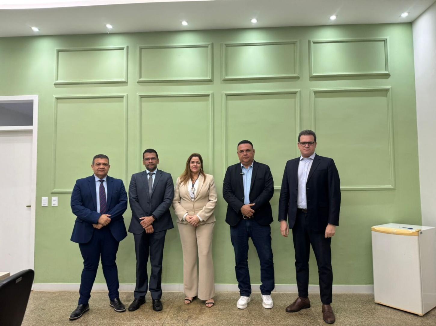 Prefeitura doa terreno para a Justiça Federal e consolida início da Cidade Judiciária em São Raimundo Nonato