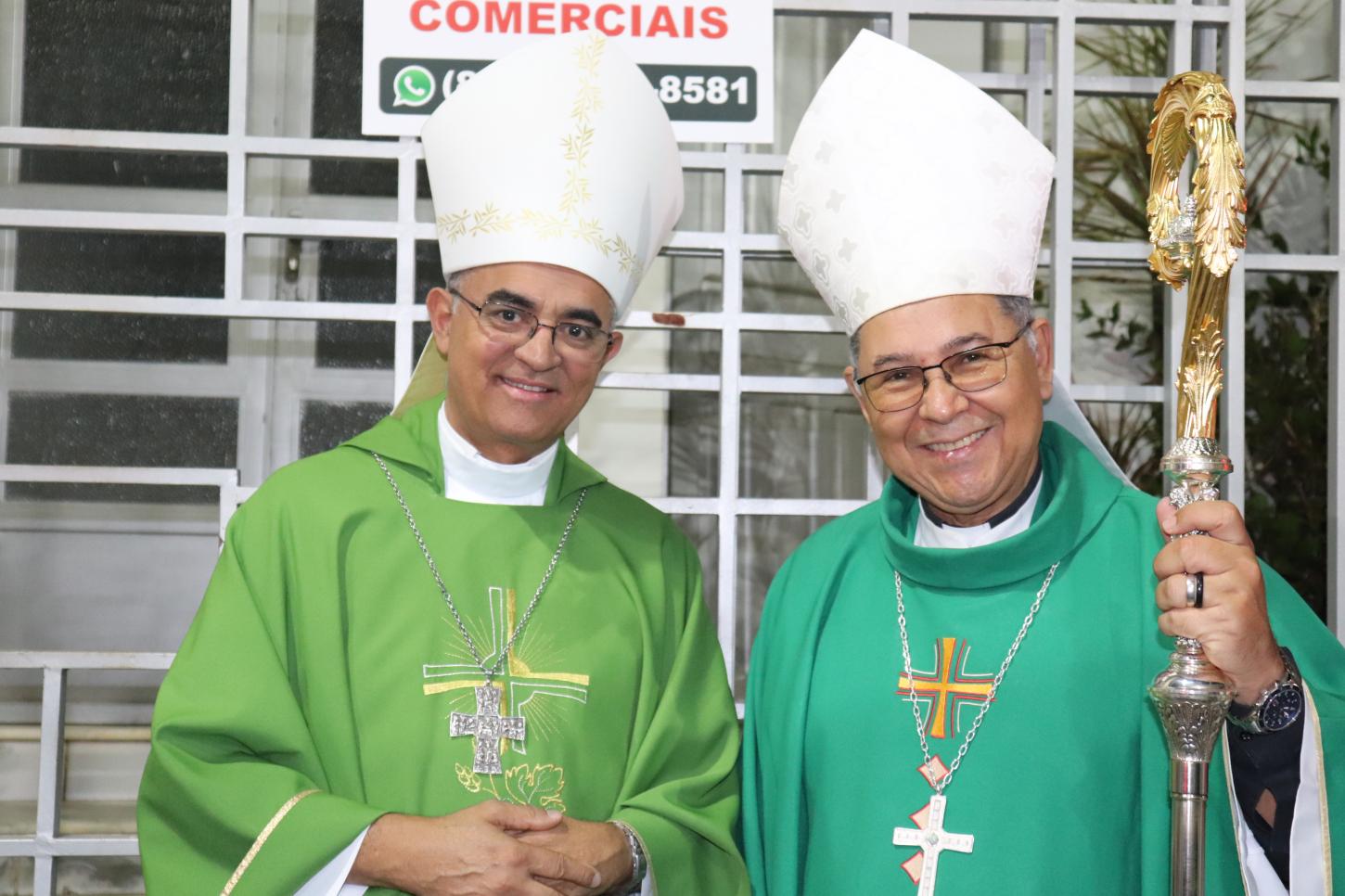 Praça da Catedral lota de fiéis na segunda noite dos Festejos de São Raimundo Nonato