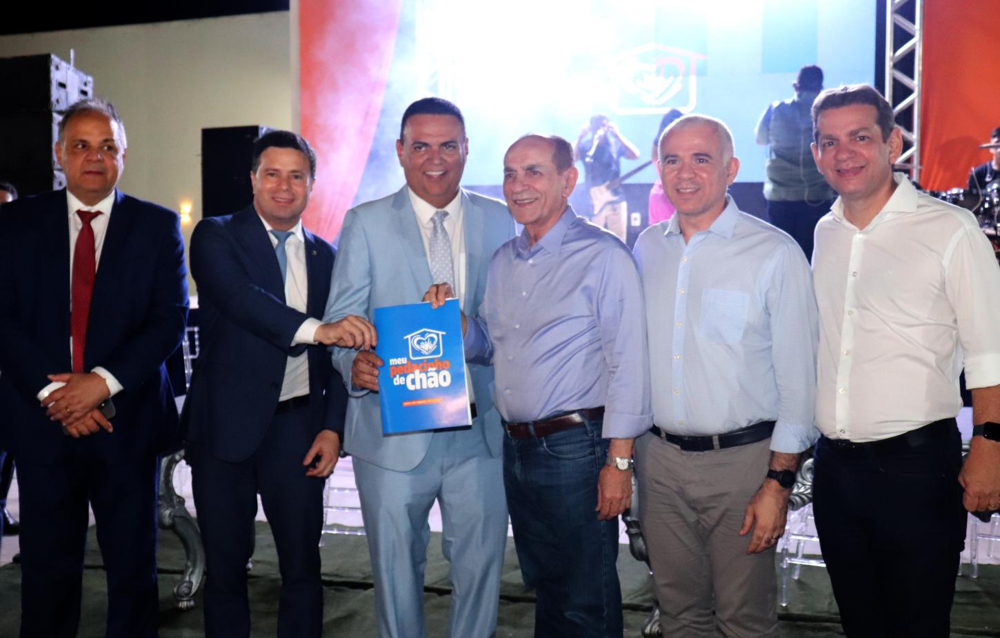 Prefeitura de São Raimundo Nonato entrega 945 Títulos de propriedade urbana pelo Programa “Meu Pedacinho de Chão”