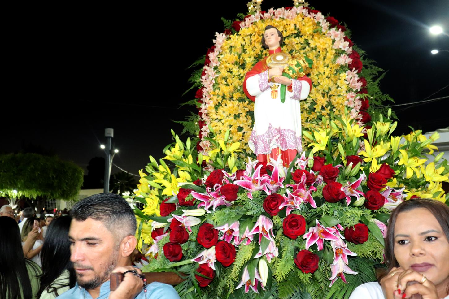 Procissão a São Raimundo Nonato reúne multidão em ato de fé e devoção