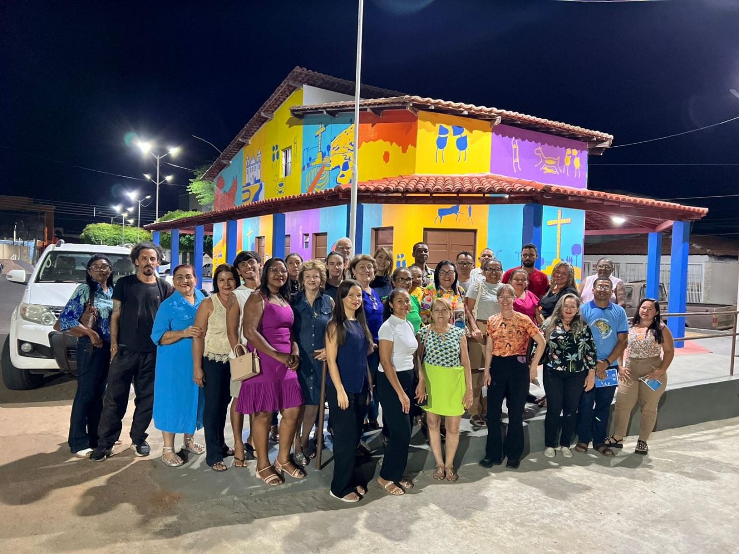 Secretária de Cultura se reúne com artesãos para definir funcionamento do Ponto de Artesanato