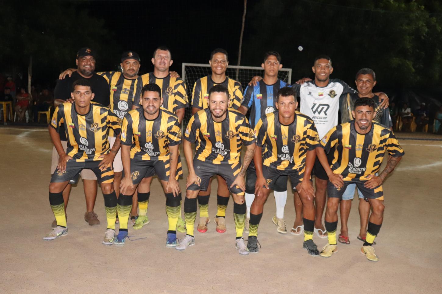 FOTOS DA ÚLTIMA RODADA DAS 4ª DE FINAIS DO CAMPEONATO REGIONAL DE FUTSAL DA ARENA LUIZ JOAQUIM DOS SANTOS